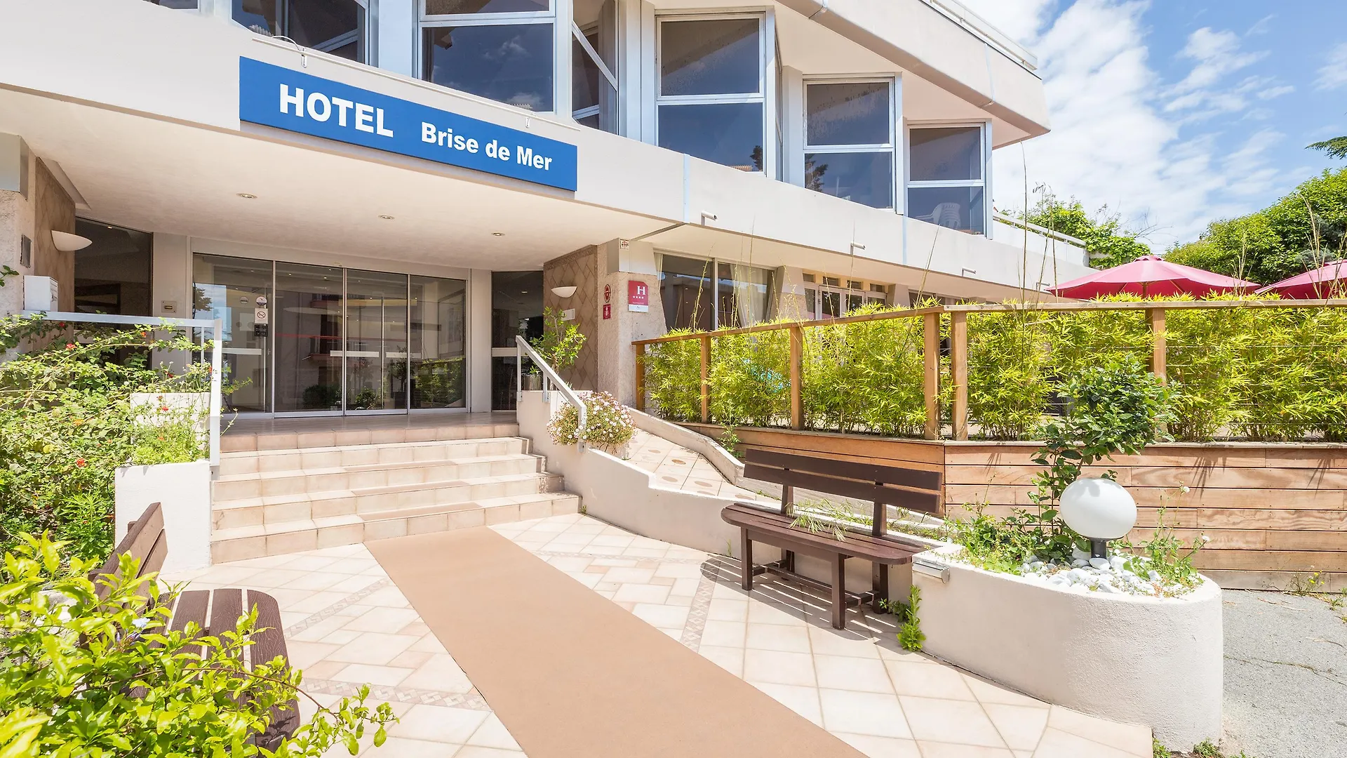 ****  Hotel Brise de Mer - Piscine intérieure&extérieure Saint-Raphaël France