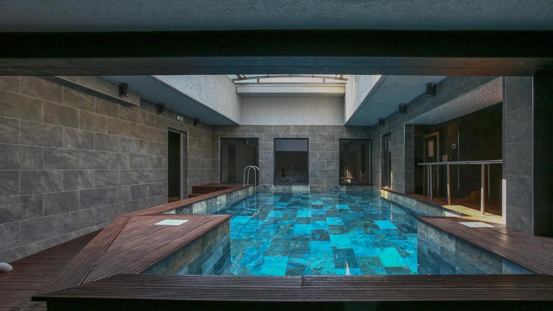 Hotel Brise De Mer - Piscine Interieure & Exterieure Saint-Raphaël