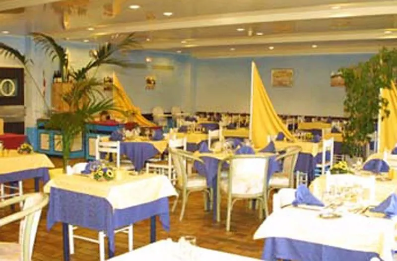 Hotel Brise De Mer - Piscine Interieure & Exterieure Saint-Raphaël
