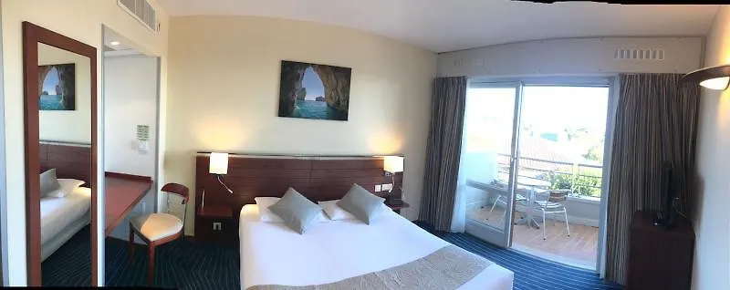 Hotel Brise De Mer - Piscine Interieure & Exterieure Saint-Raphael  4*, Saint-Raphael (Var) France