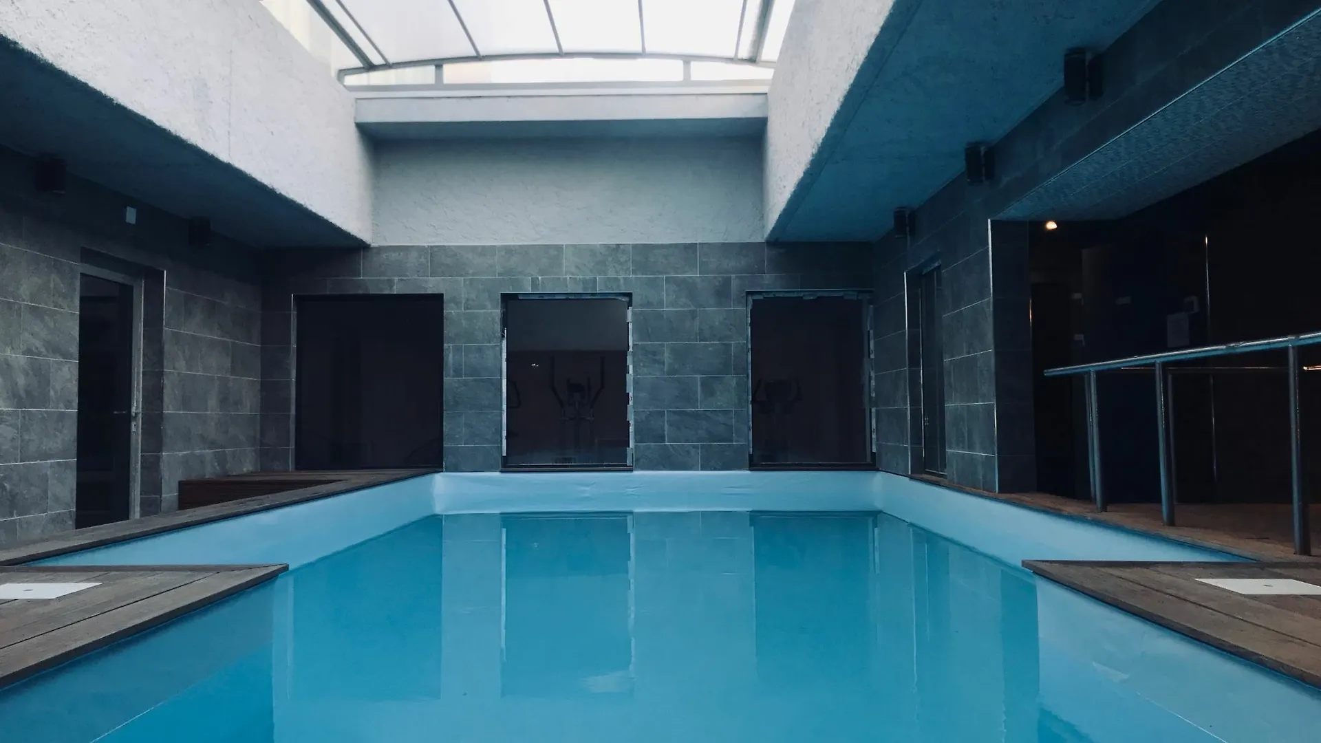 Hotel Brise De Mer - Piscine Interieure & Exterieure Saint-Raphaël