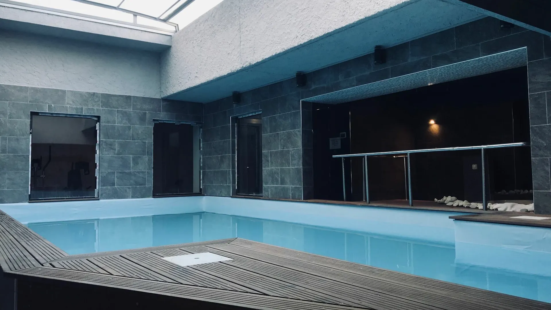 Hotel Brise De Mer - Piscine Interieure & Exterieure Saint-Raphaël